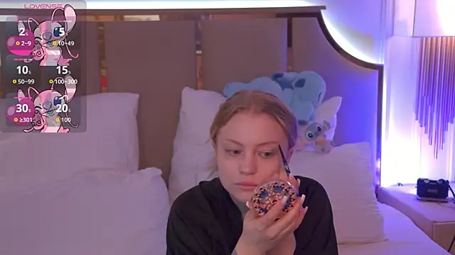 DorisHell online show from 11.19.25