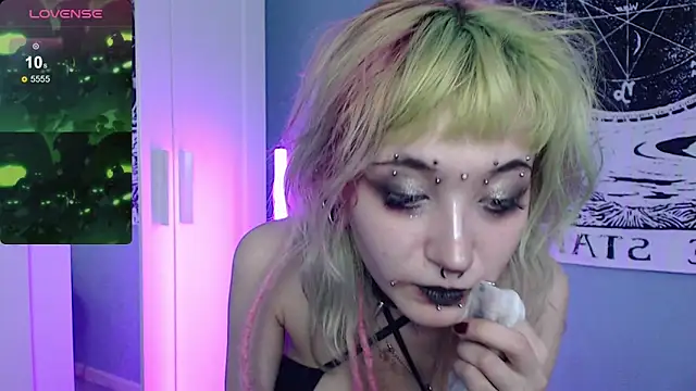 Snapshot of Milten-Trish chatting on 06.14.26 Milten-Trish online show from 06.14.26