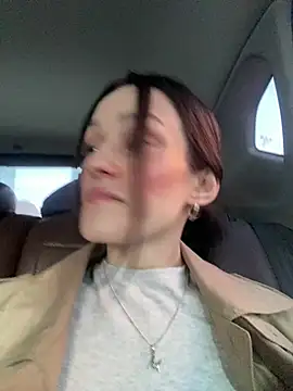 Mia Mia M online show from 04.01.26