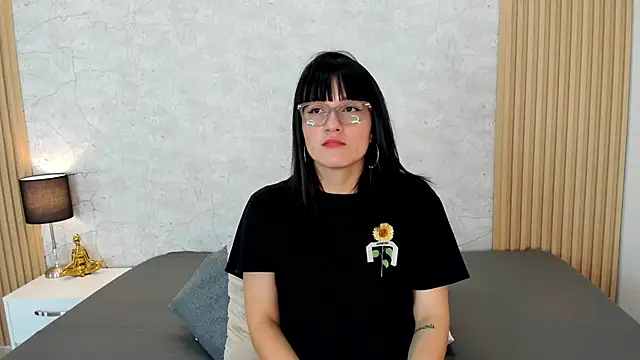 Freyaa   online show from 03.18.25