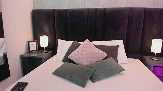 Freyaa   online show from 09.29.25