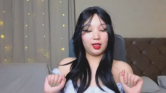 Milla Aheo online show from 02.02.25