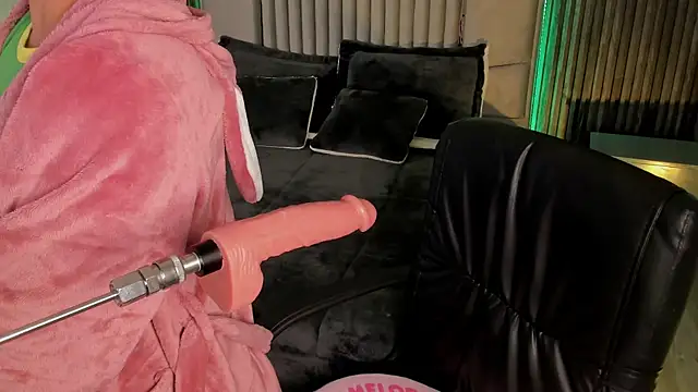 Lillyortiz online show from 03.04.25