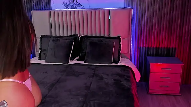 Lillyortiz online show from 03.08.25