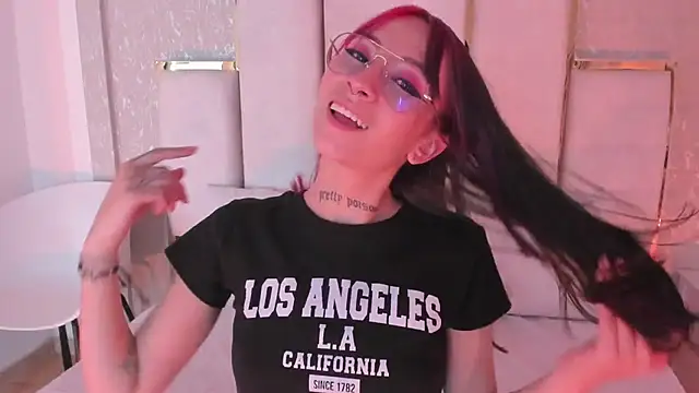 Michell Wallker online show from 01.10.25