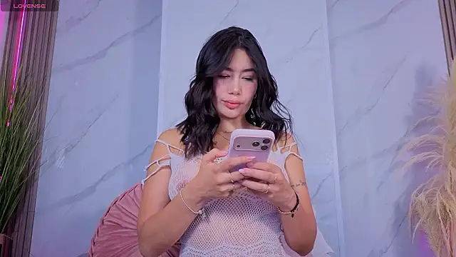 Chlooee   online show from 02.05.26