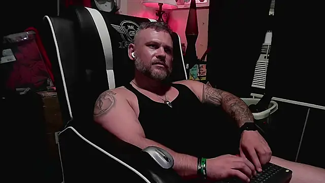 TwoFarty240 online show from 09.16.25