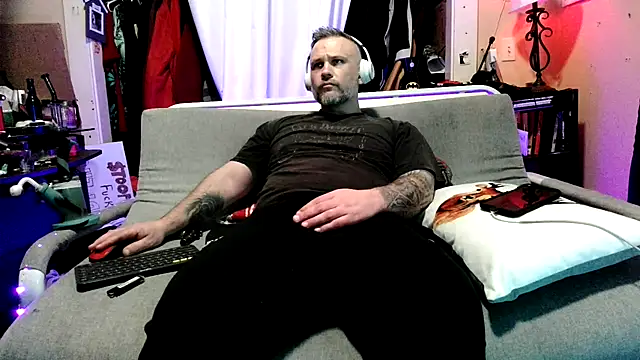 TwoFarty240 online show from 02.15.26