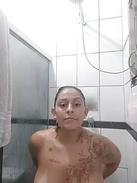 baixinhaloira online show from 12.13.24