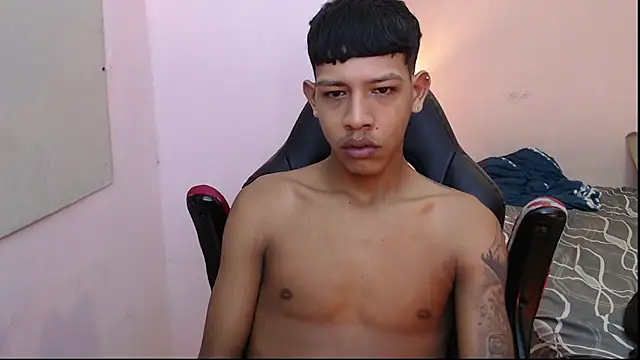 mr stiven  online show from 01.05.25