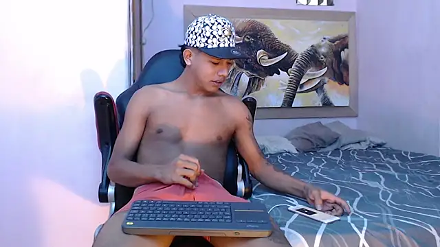 mr stiven  online show from 03.04.25