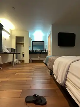 Snapshot of Texascoastedger chatting on 09.13.25 Texascoastedger online show from 09.13.25