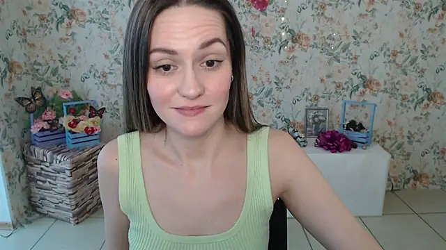 Lina Star S online show from 02.13.25