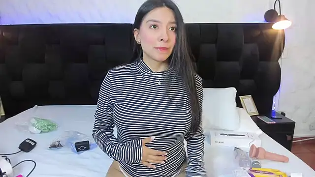 Camila  Gomez online show from 01.13.26