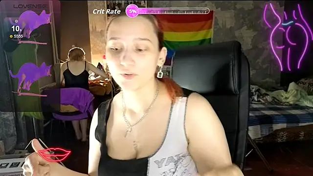 Snapshot of RachelPirce chatting on 06.14.26 RachelPirce online show from 06.14.26