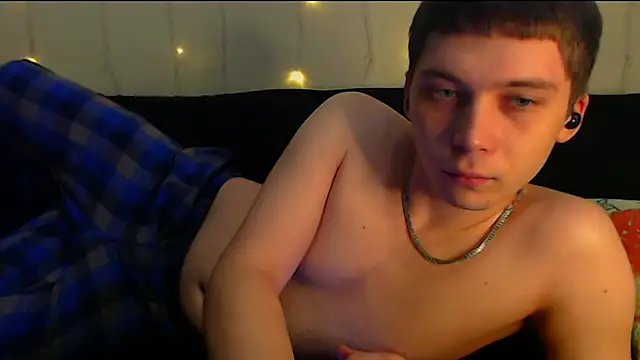 Snapshot of __sugarrebit chatting on 12.21.24 sugarrebit online show from 12.21.24