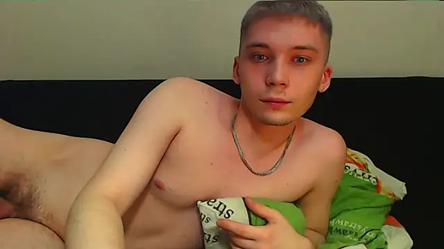 Snapshot of __sugarrebit chatting on 02.03.25 sugarrebit online show from 02.03.25