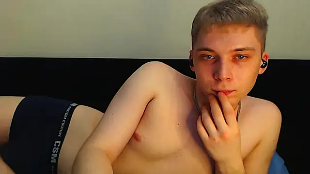 Snapshot of __sugarrebit chatting on 02.12.25 sugarrebit online show from 02.12.25