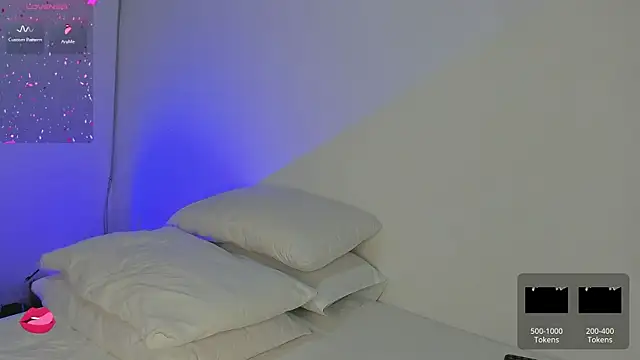 DannaHott17 online show from 02.28.25