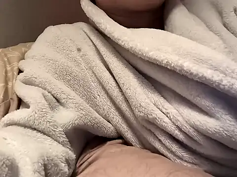 Snapshot of Cally-n chatting on 12.30.24 Cally-n online show from 12.30.24