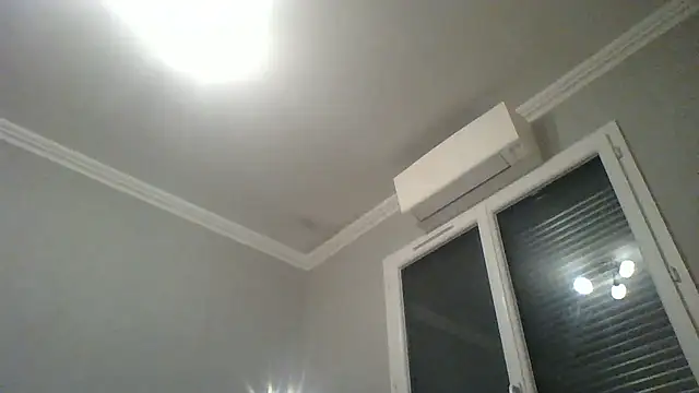 Snapshot of Cally-n chatting on 01.06.25 Cally-n online show from 01.06.25