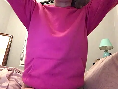 Snapshot of Cally-n chatting on 02.03.25 Cally-n online show from 02.03.25