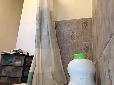 Snapshot of Cally-n chatting on 02.20.25 Cally-n online show from 02.20.25