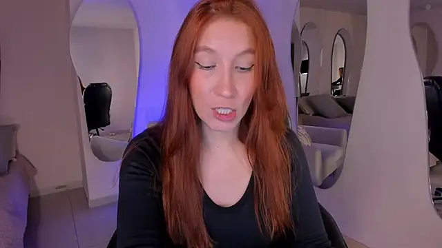 Snapshot of MiaFarrell_ chatting on 05.19.26 MiaFarrell online show from 05.19.26