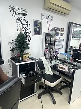 Snapshot of Naticol1 chatting on 12.01.25 Naticol1 online show from 12.01.25