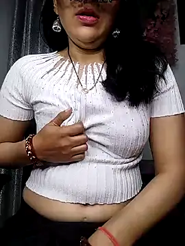sexy bhabhi69 online show from 02.04.25