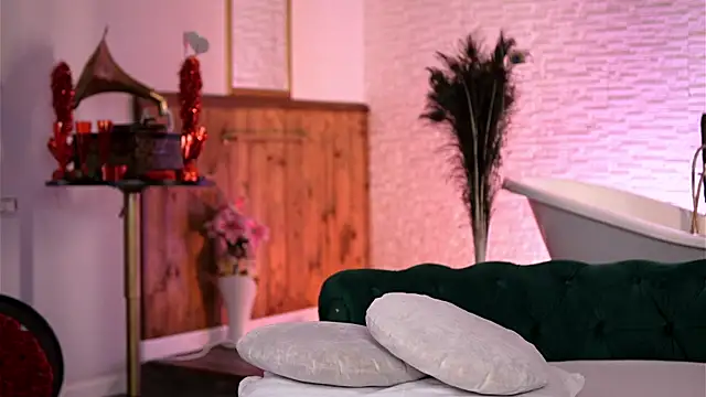 Jenna Day online show from 04.17.26