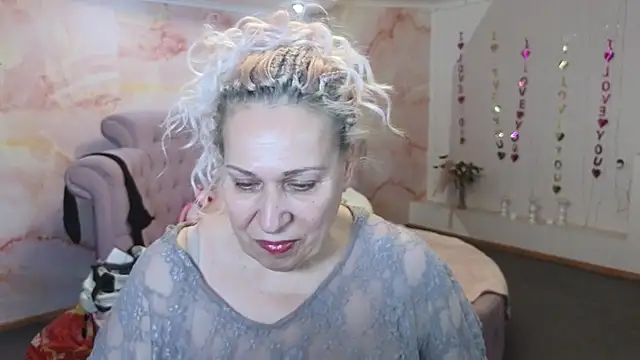 Penelope Pinky online show from 11.03.25