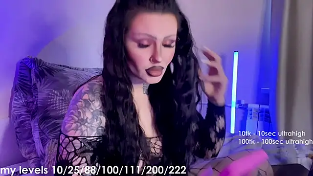  xxtina online show from 03.11.26