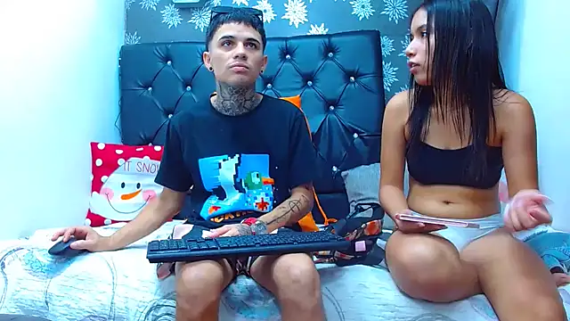 Snapshot of exotic_hot_couple chatting on 12.26.24 exotic hot couple online show from 12.26.24