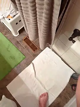 Snapshot of AndysBigOne chatting on 10.06.25 AndysBigOne online show from 10.06.25