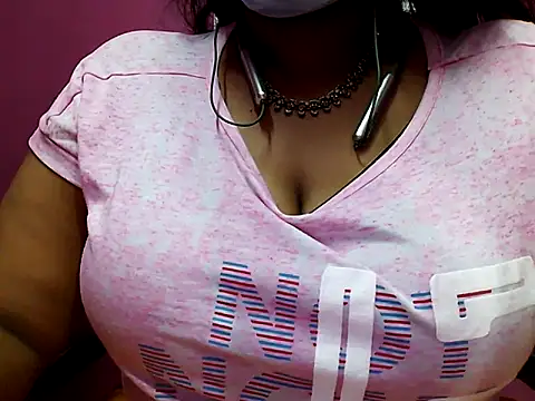 Snapshot of Tamilsathya2024 chatting on 02.12.25 Tamilsathya2024 online show from 02.12.25