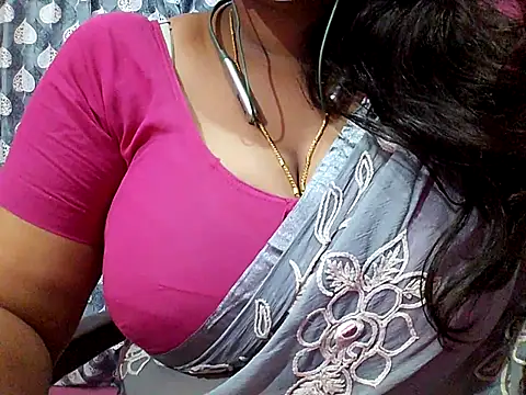 Snapshot of Tamilsathya2024 chatting on 03.09.25 Tamilsathya2024 online show from 03.09.25