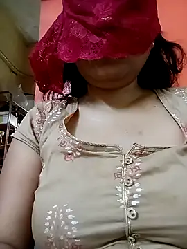 Snapshot of sunita-doll chatting on 03.17.26 sunita-doll online show from 03.17.26