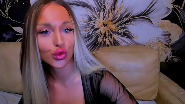 Snapshot of project_barbara chatting on 01.13.26 project barbara online show from 01.13.26