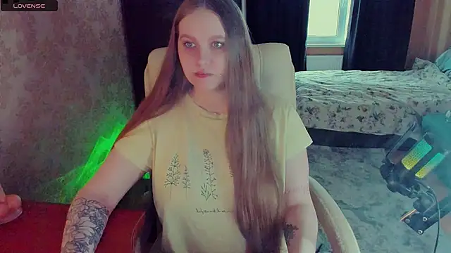 Alice Dreamgirl  online show from 02.08.25