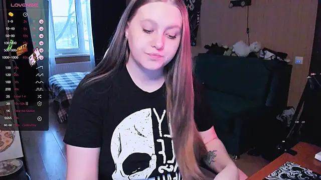 Alice Dreamgirl  online show from 11.25.25