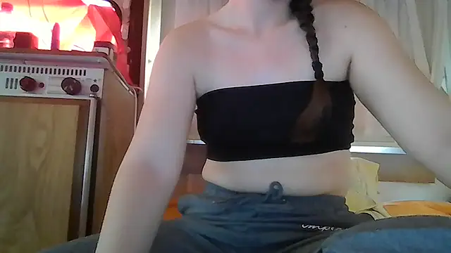 Snapshot of Eleni_Pappa chatting on 05.09.26 Eleni Pappa online show from 05.09.26