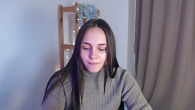 IrinaShayk18 online show from 12.18.24