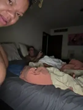 Snapshot of InterRacialFacial7296 chatting on 03.22.26 InterRacialFacial7296 online show from 03.22.26