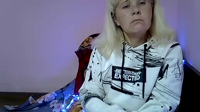 sakura blonde online show from 12.28.24