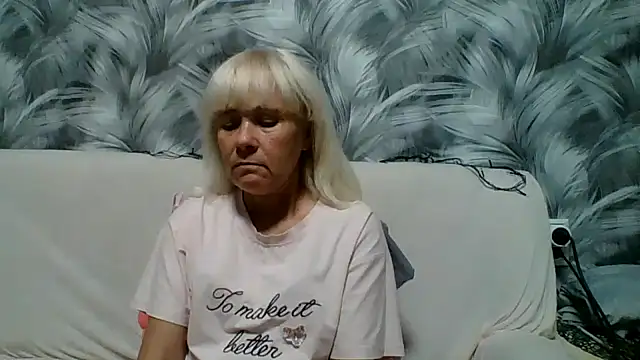 sakura blonde online show from 10.04.25