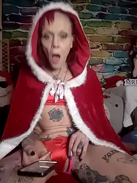 MommyMisfit online show from 12.22.25