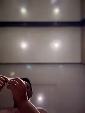 Snapshot of SecretlyDD chatting on 03.18.26 SecretlyDD online show from 03.18.26