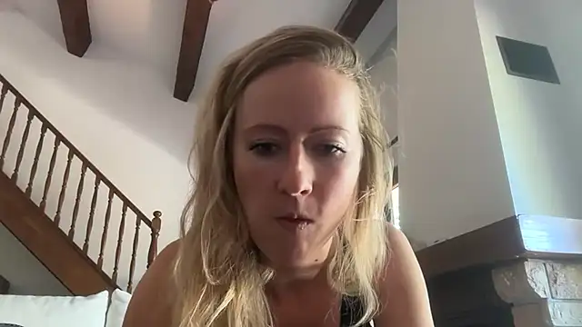 Emmy frenchie online show from 11.03.25