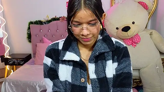 Emilly tay online show from 01.03.25